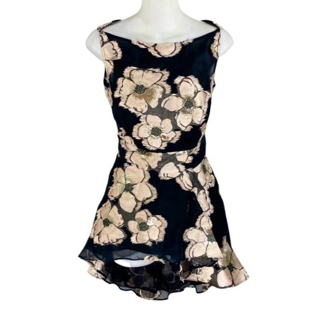 Lela Rose black metallic silk asymmetric hem peplum top C.C20